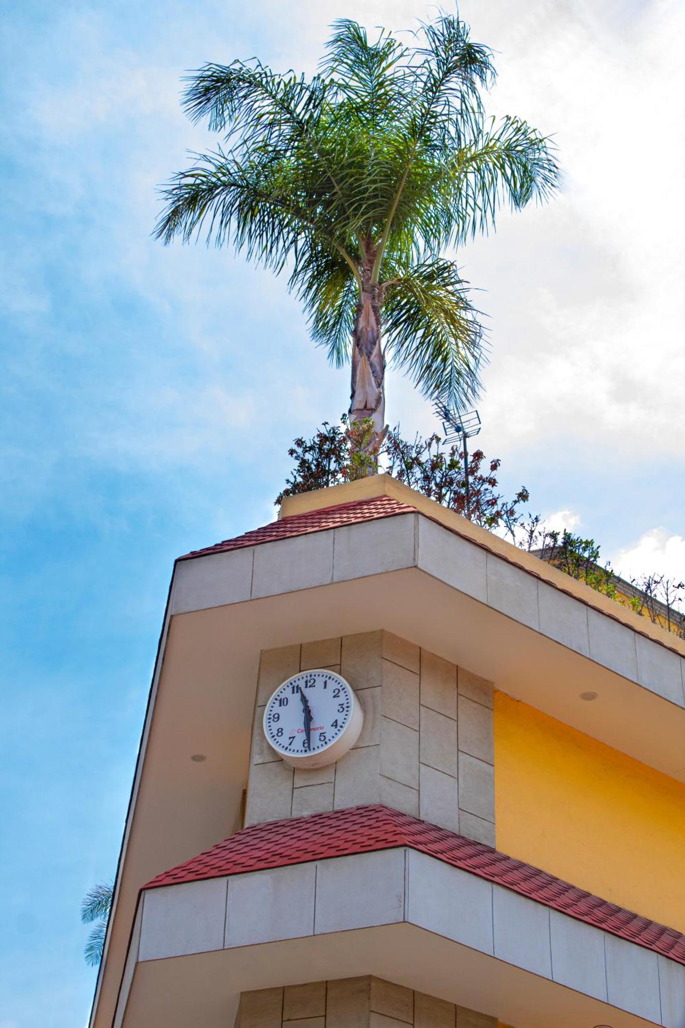 Hotel La Casa Del Reloj - Zona De Hospitales Città del Messico Esterno foto