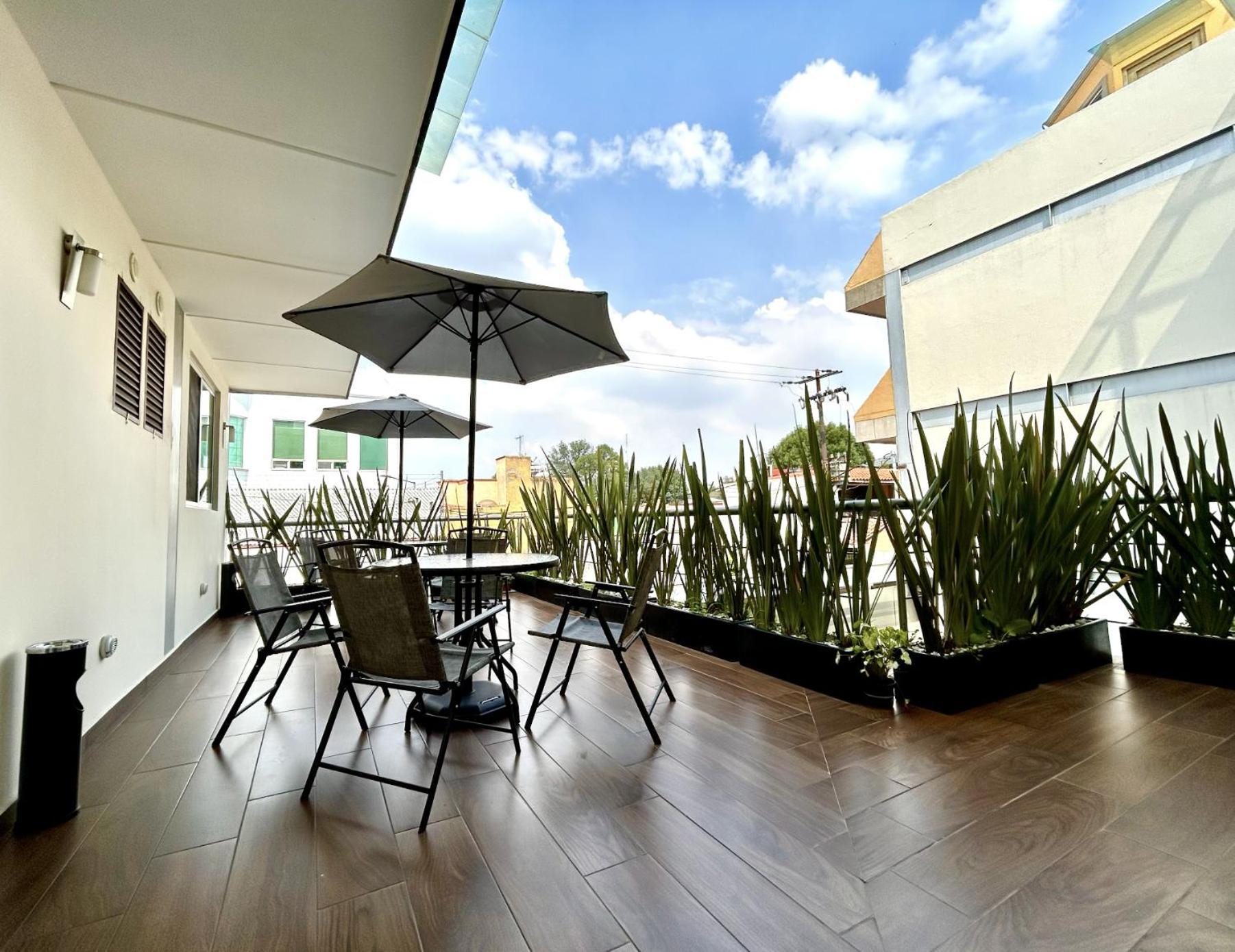 Hotel La Casa Del Reloj - Zona De Hospitales Città del Messico Esterno foto